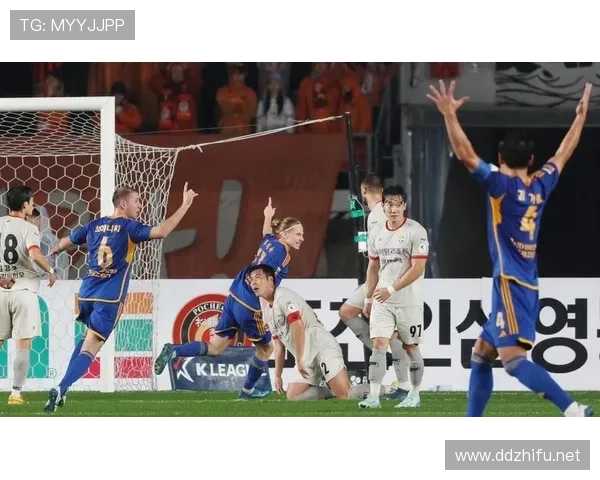 上海申花主力框架固定，替补深度能否支撑多线作战？