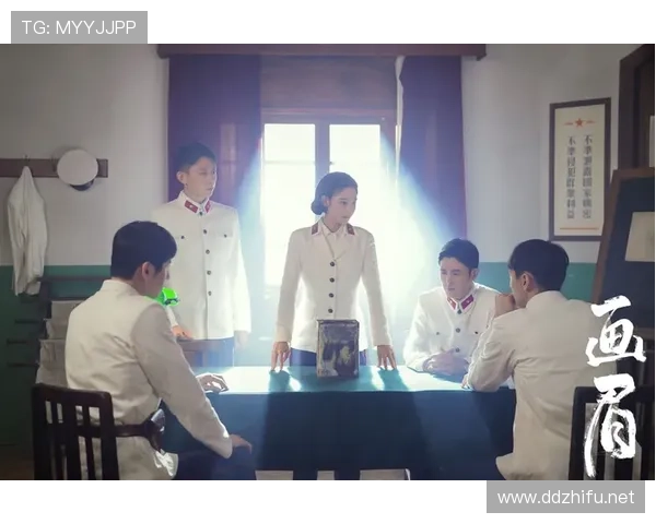 李小鹏走进咖啡店掏出那张卡，我的手汗都出来了