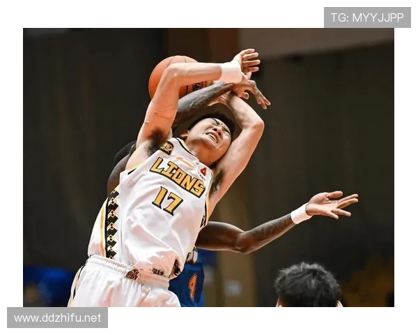 奥卡福低位防守效率提升，改变球队内线轮转节奏