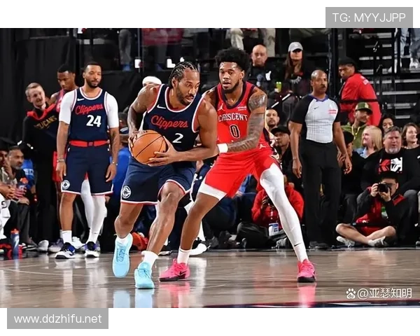 莱昂纳德提升挡拆终结效率，关键时刻得分拉开与乔治差距